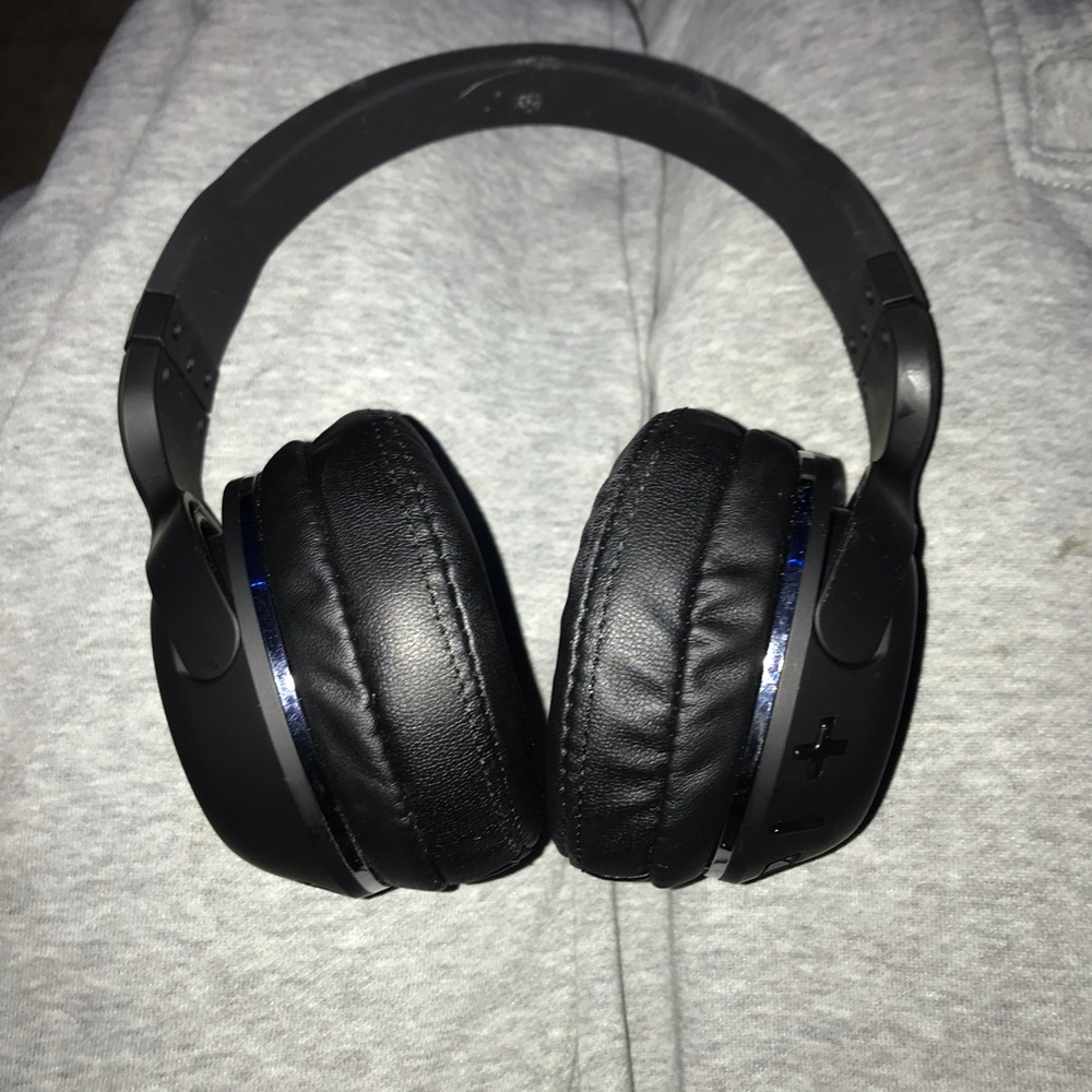 Hesh 2 skullcandy wireless/wired Bluetooth headphones